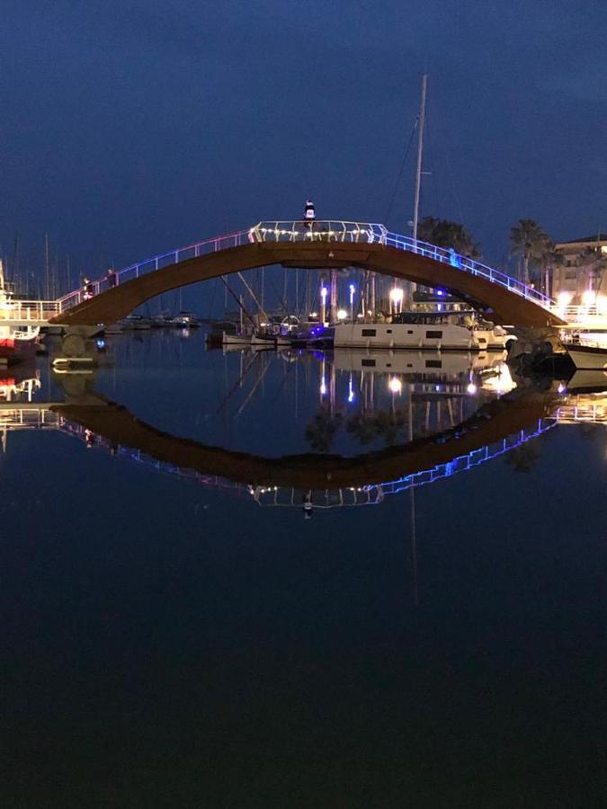 Hippocampe F2 Daire Fréjus Dış mekan fotoğraf